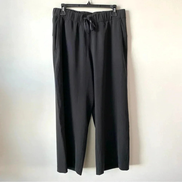 Lululemon On The Fly Wide Leg 7/8 Pant Woven Black 8 - Picture 4 of 11